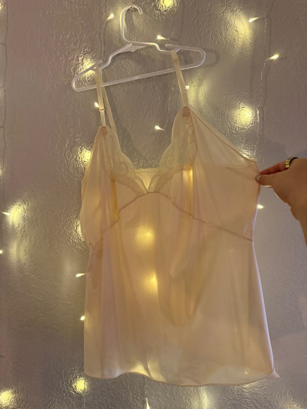 VINTAGE Women's Cream Lace-Trim Slip Top